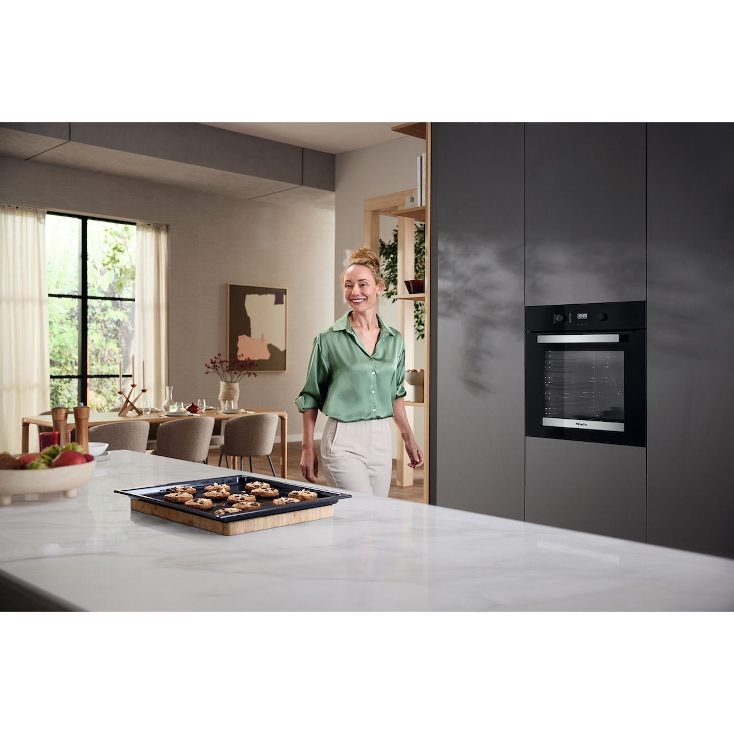 EXP850395_2 - Darkerine